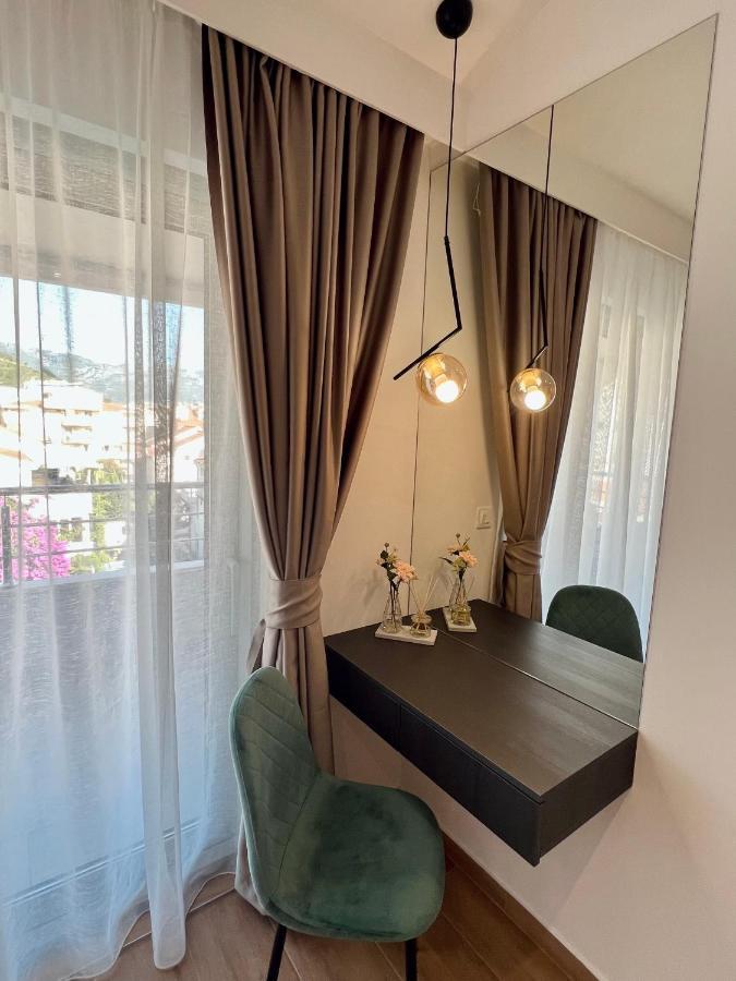 Apartments Sirena - Modern Stay With Free Parking 布德瓦 外观 照片