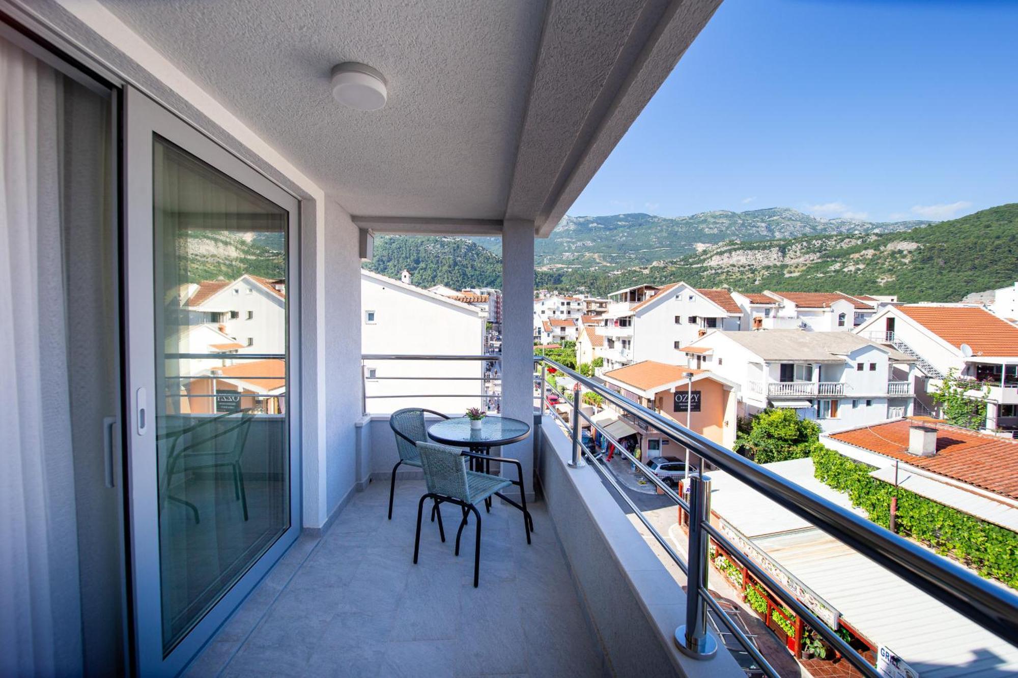 Apartments Sirena - Modern Stay With Free Parking 布德瓦 外观 照片