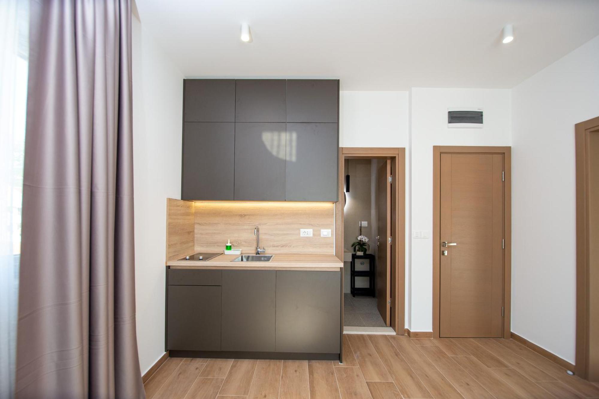 Apartments Sirena - Modern Stay With Free Parking 布德瓦 外观 照片