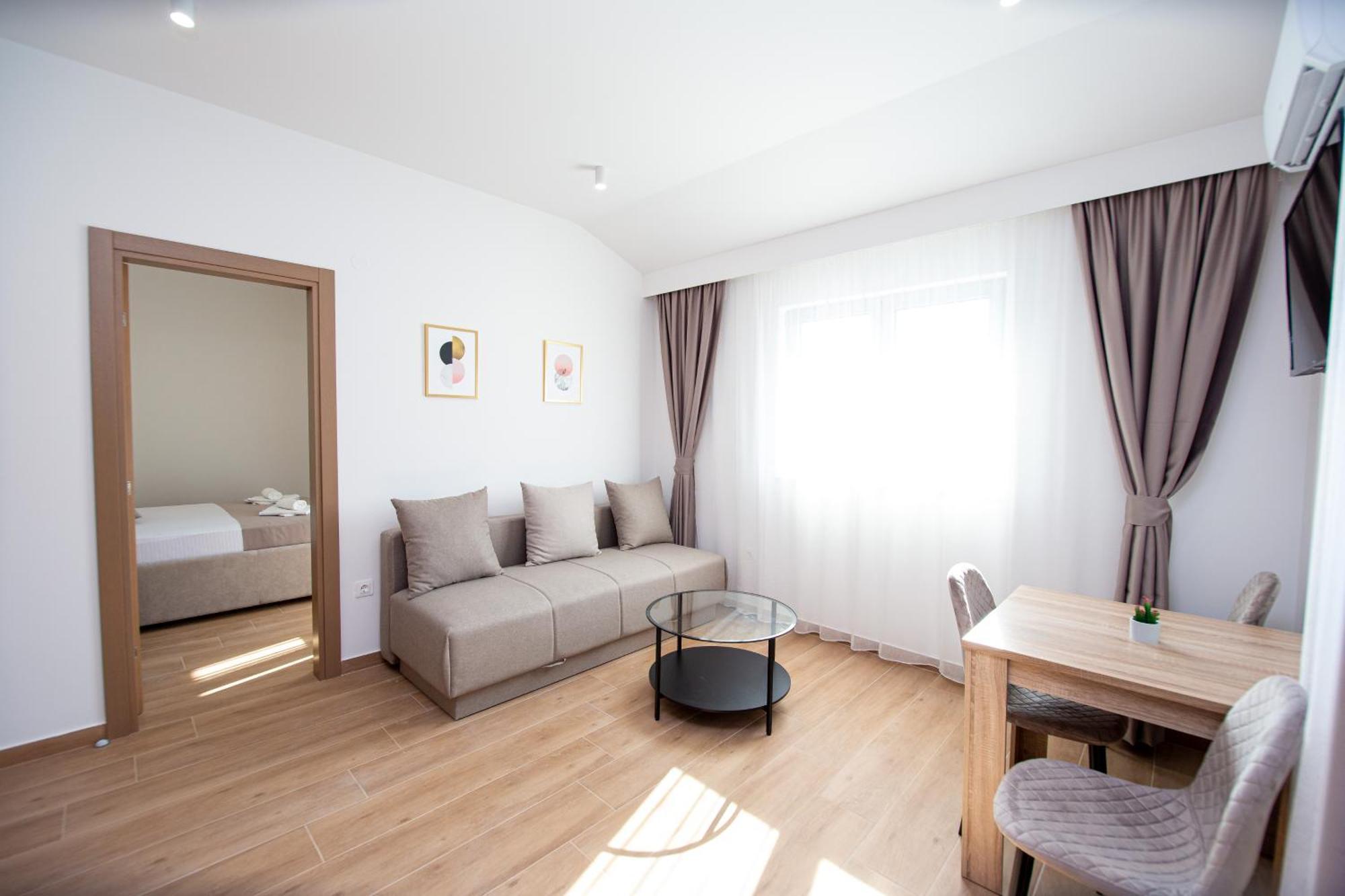Apartments Sirena - Modern Stay With Free Parking 布德瓦 外观 照片