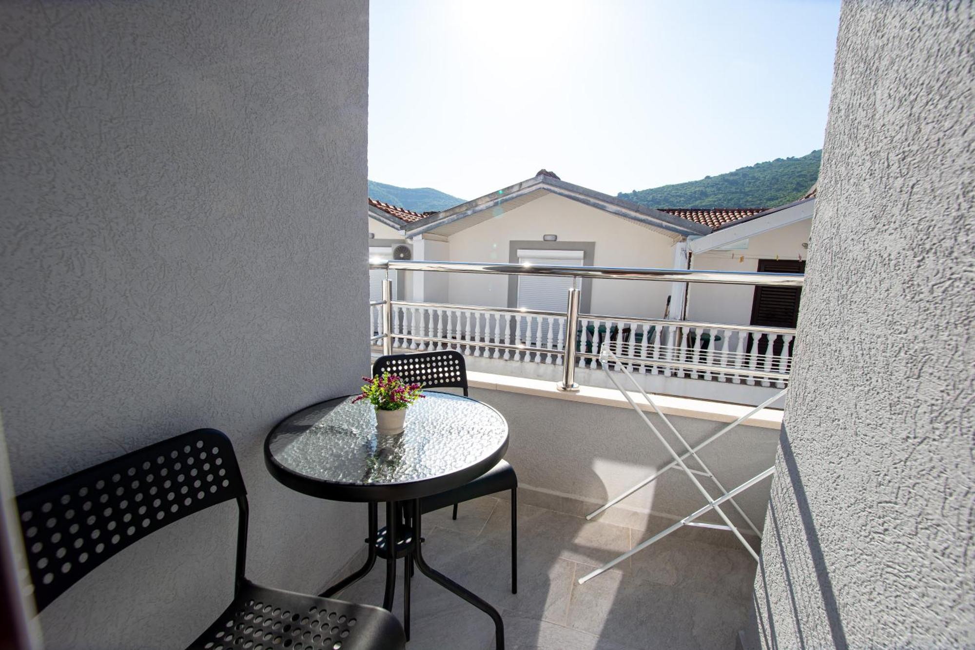 Apartments Sirena - Modern Stay With Free Parking 布德瓦 外观 照片