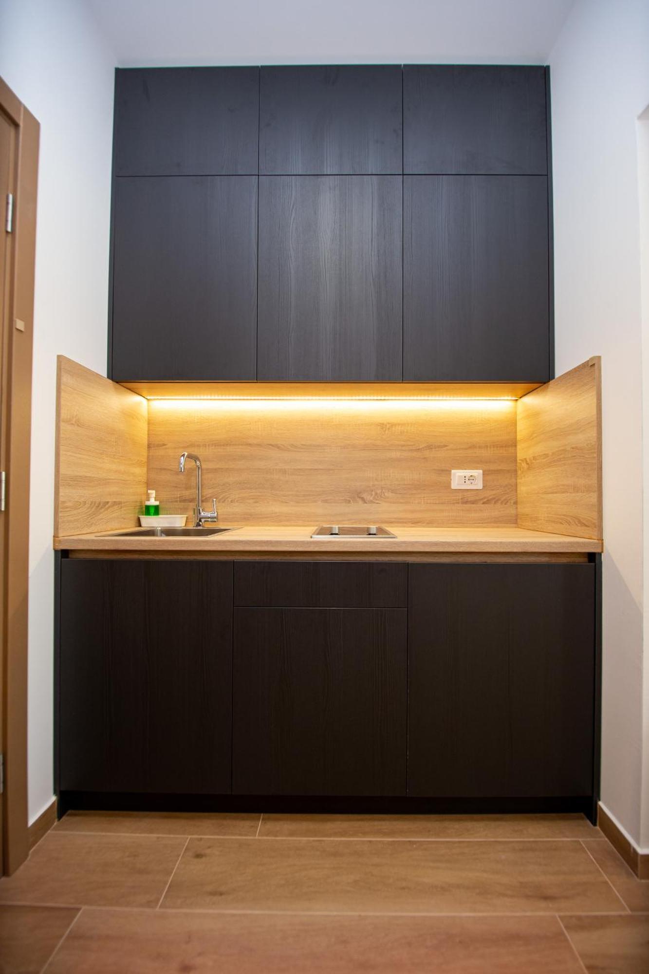 Apartments Sirena - Modern Stay With Free Parking 布德瓦 外观 照片