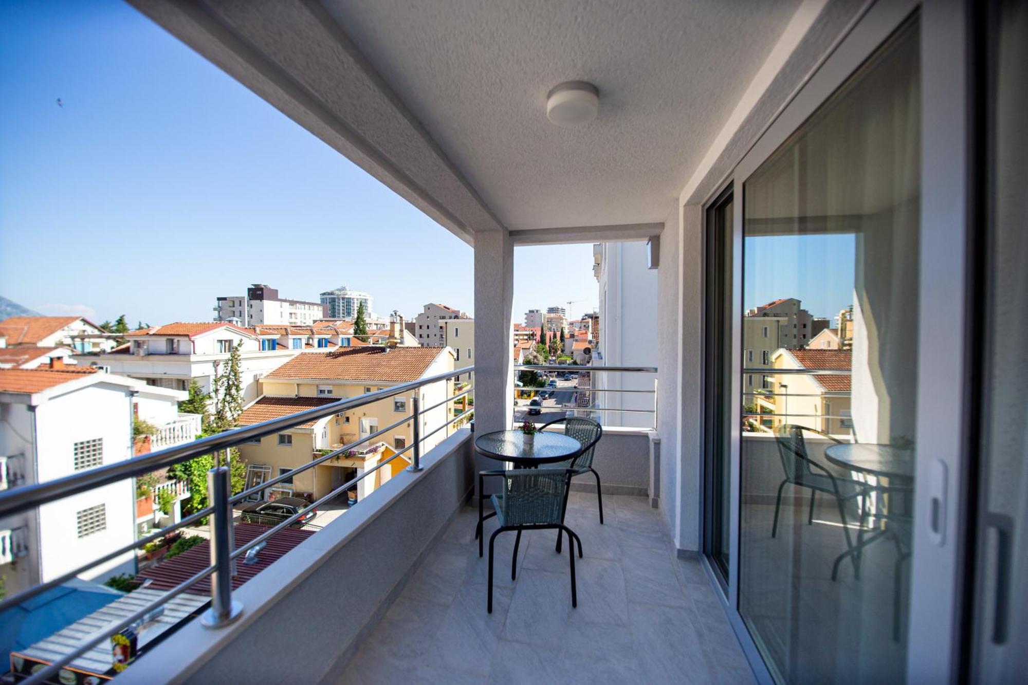 Apartments Sirena - Modern Stay With Free Parking 布德瓦 外观 照片