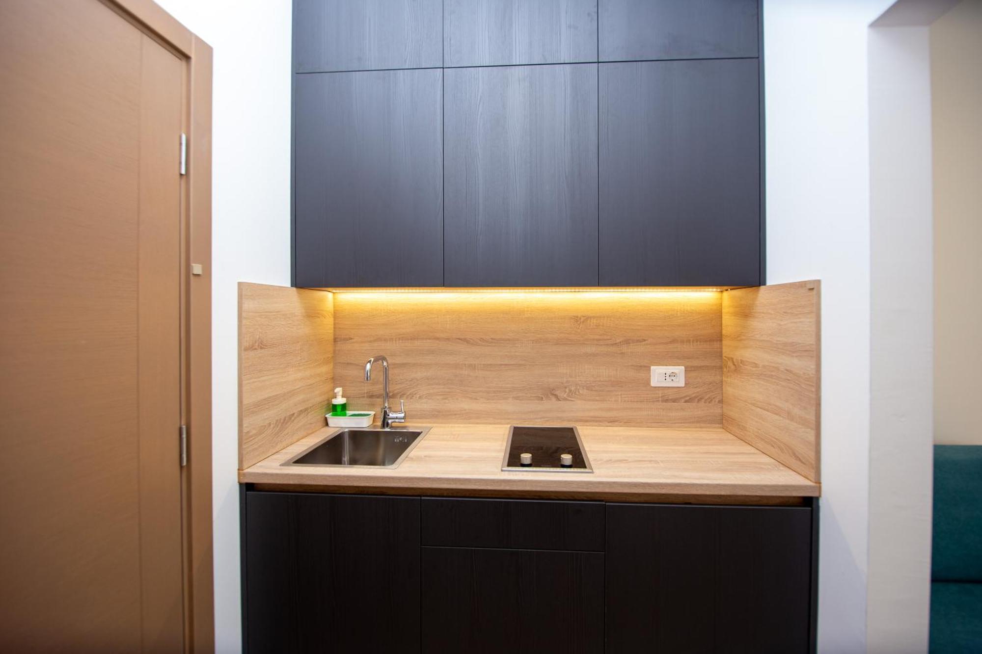 Apartments Sirena - Modern Stay With Free Parking 布德瓦 外观 照片