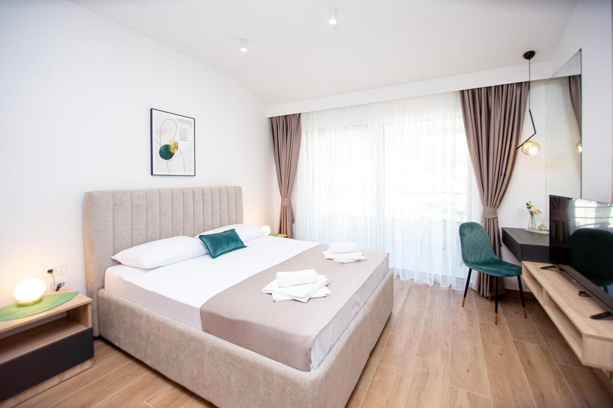 Apartments Sirena - Modern Stay With Free Parking 布德瓦 外观 照片