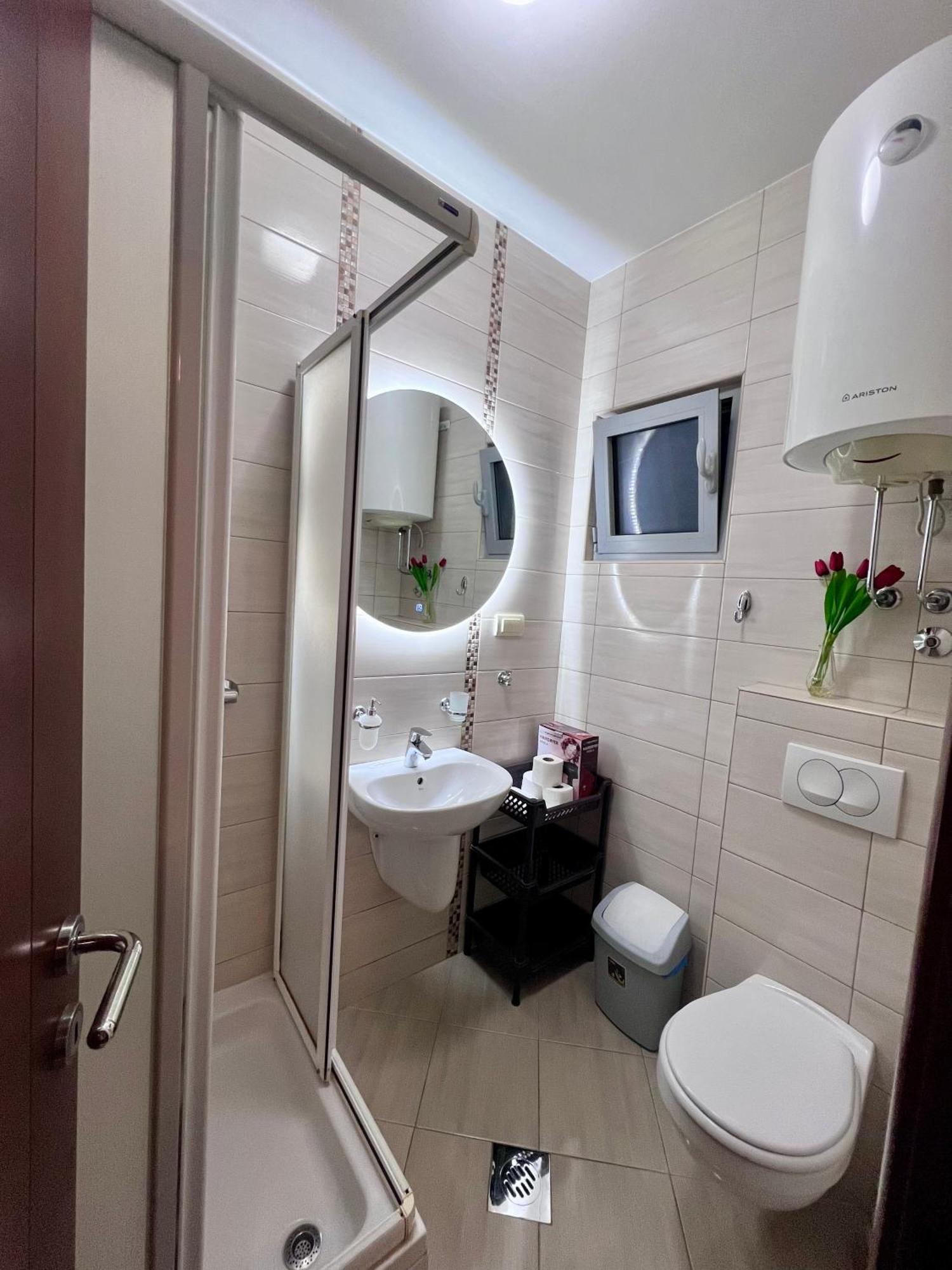 Apartments Sirena - Modern Stay With Free Parking 布德瓦 外观 照片